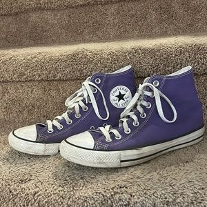 Converse high top shoes. Men’s size 5, women’s 10.